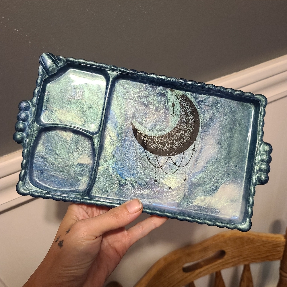 Moon tray